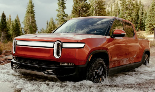 Rivian 消除了 R1T 和 R1S 的入门级探索装饰