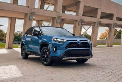 油门控制在 2022 年丰田 RAV4 混合动力车上毫无用处